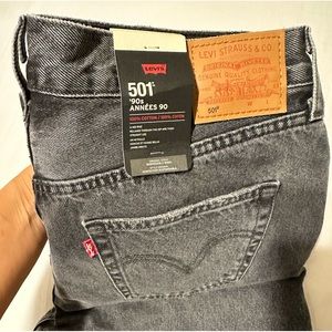 NWT Levi's 501 90's size 32